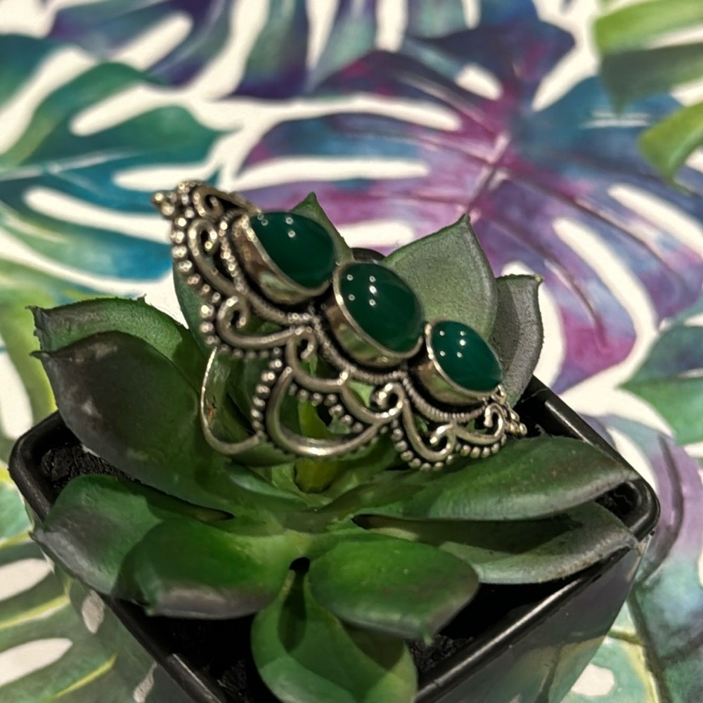 Green Chalcedony Silver Ring - image 4